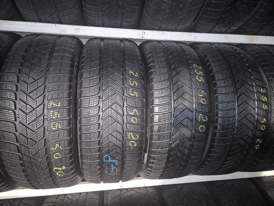 Vând set anvelope Pirelli 255.40.20
