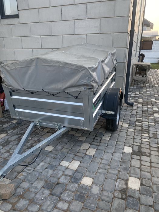 Продам прицеп тентованный