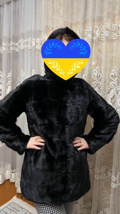 Продам норковую шубу. Цвет черный бриллиант