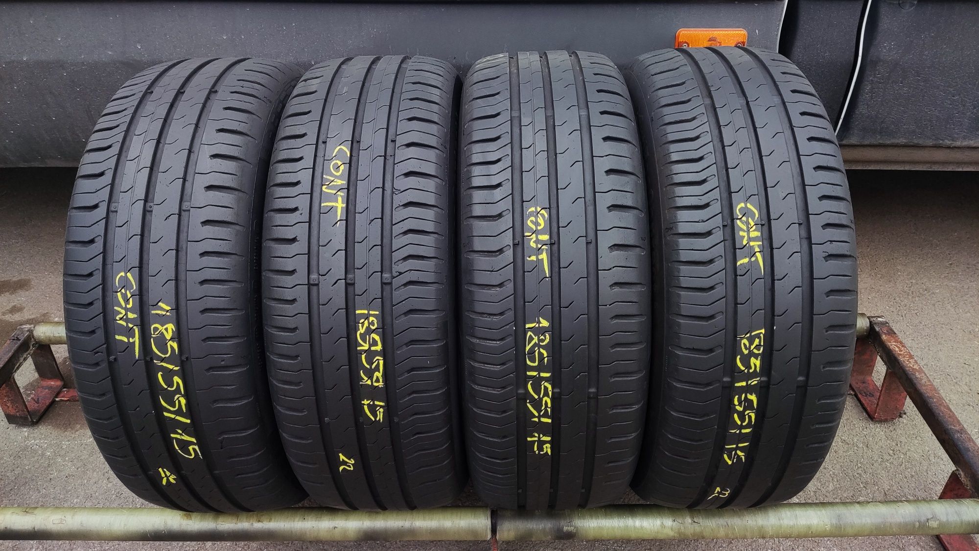 4бр. летни гуми 185/55/15 Continental Eco Contact 5 
dot22
7+mm
Много