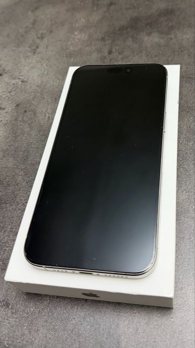 Iphone 15 pro max (16,17,)