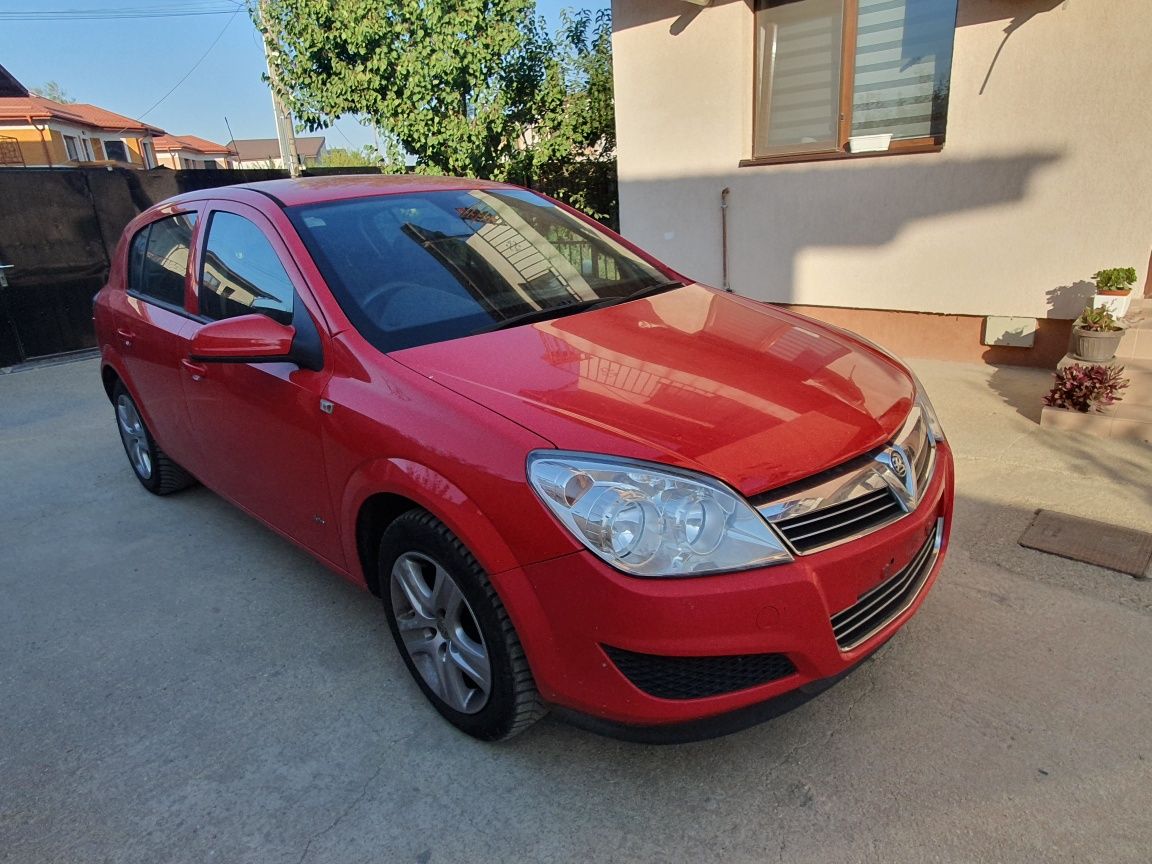 Dezmembrez opel astra h