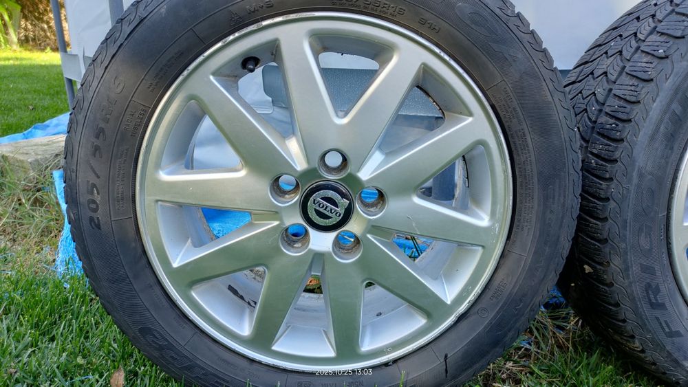 Джанти 16" цола 5х108 със зимни гуми