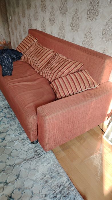 Диван даром отдам