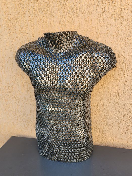 Vând Bust Artistic Unic Realizat din Piulițe Metalice Suda