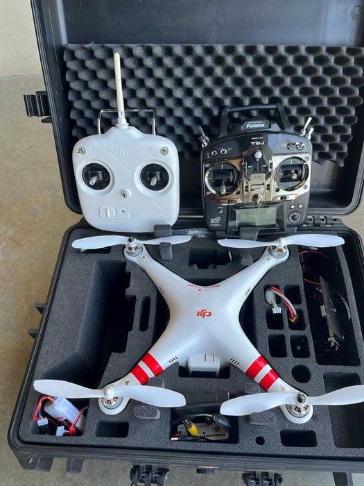 Drona DJI Phantom 1 + Radiocomanda Futaba T8J