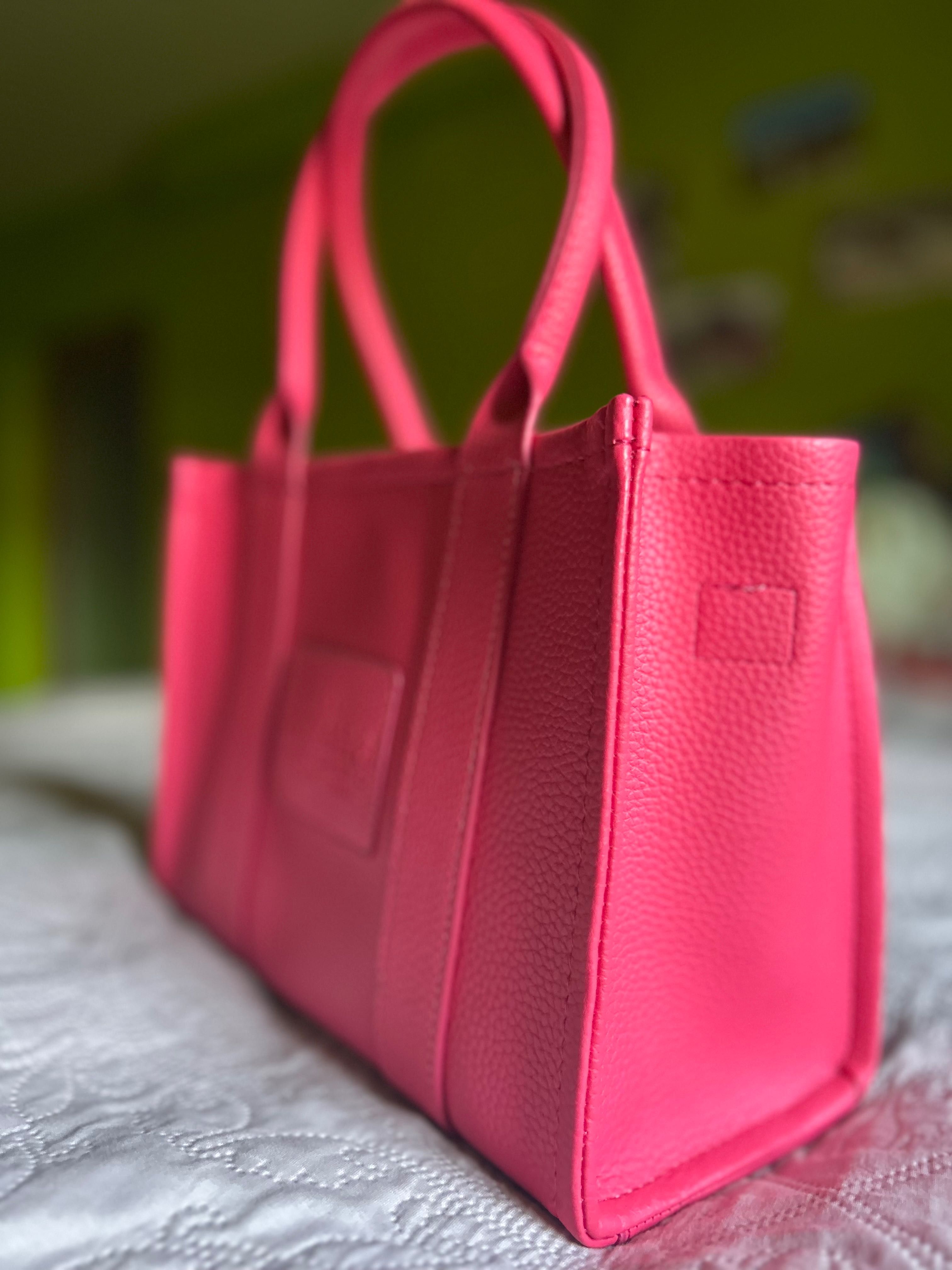 The Tote Bag чанта
