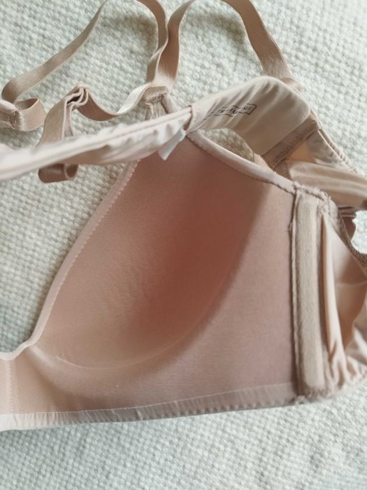 Intimissimi 75 B телесен цвят без банели