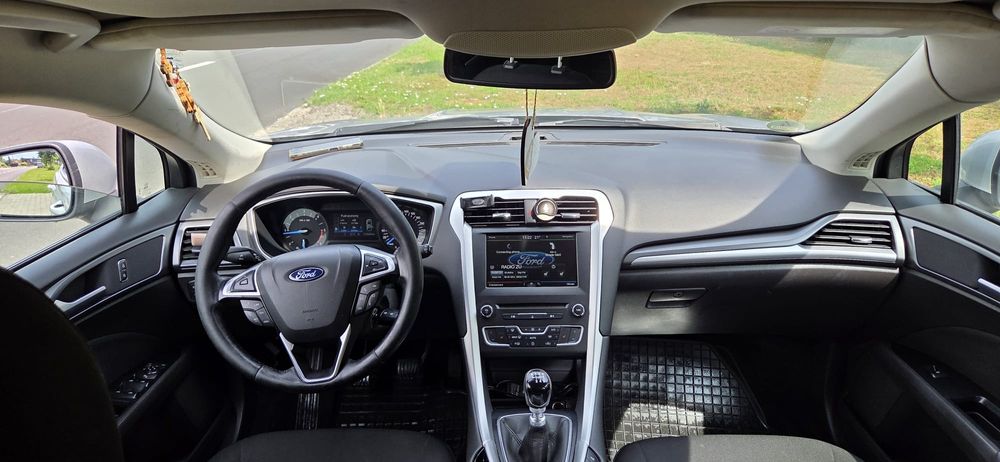 Ford mondeo 2016