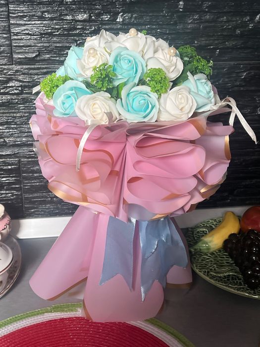 Buchet de 19 trandafiri de săpun