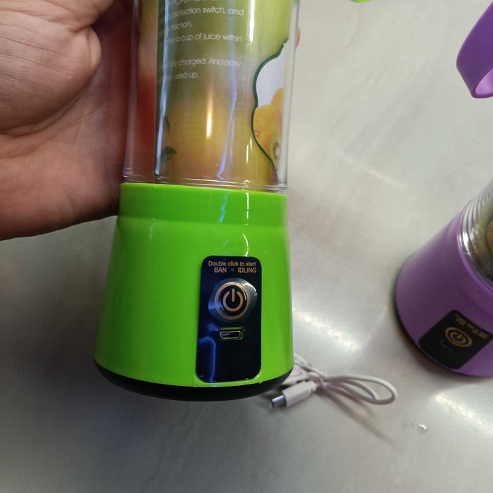 Преносим блендер за плодове и зеленчуци с вградена батерия, USB