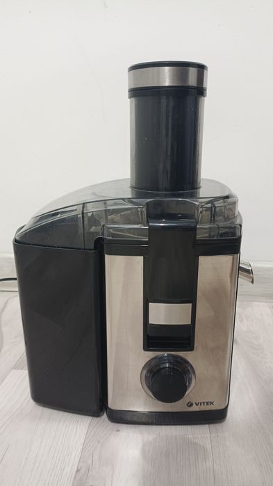 Соковыжималка Vitek VT-1631