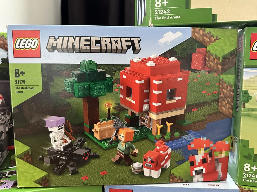 Lego Minecraft.