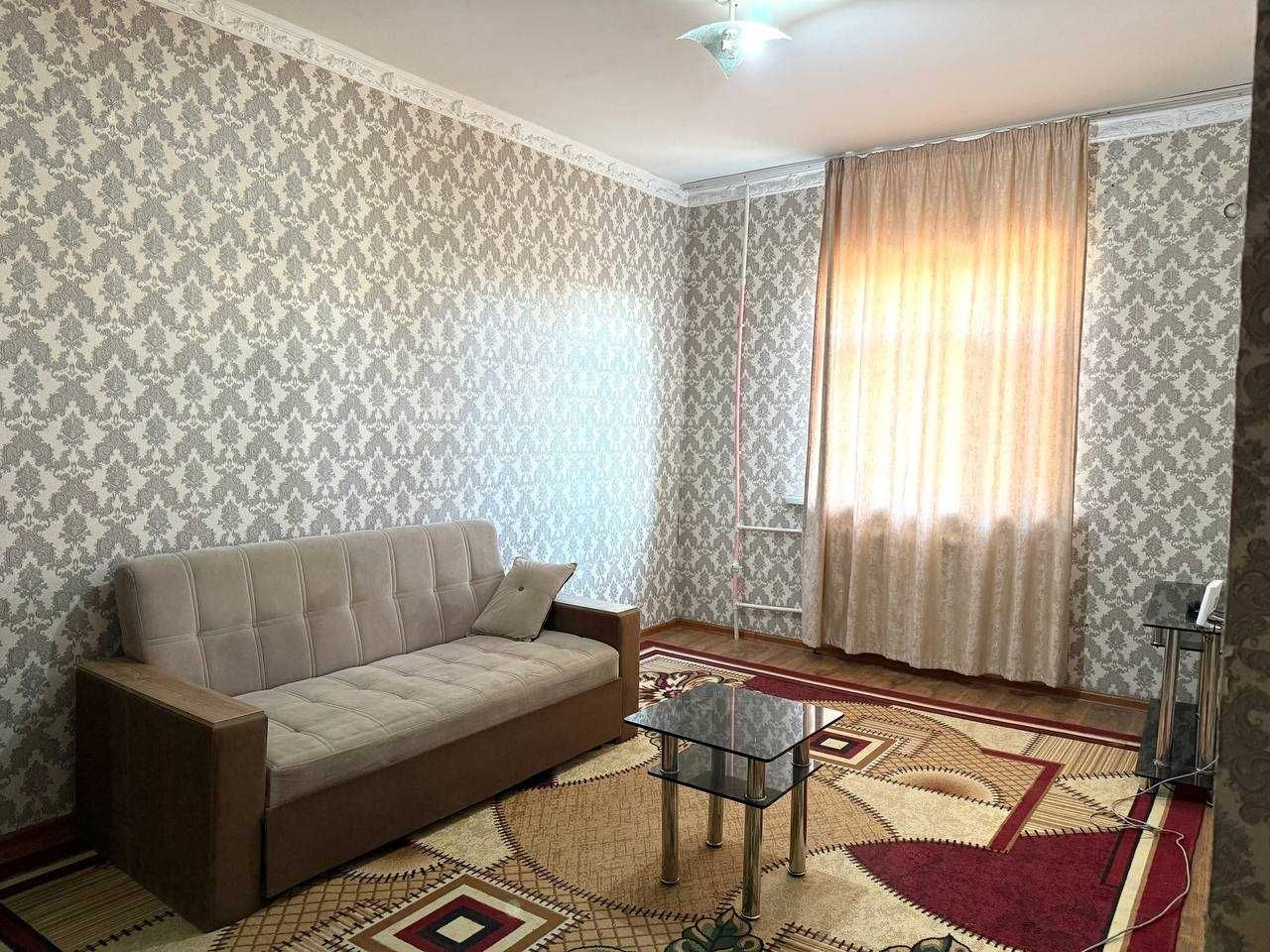 Сдам квартиру, Авиасозлар, Лисунова,  Кадышева 1 ком-ую, с обстановкой