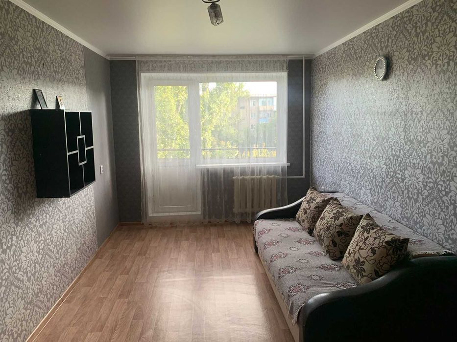 1-комн с ремонтом в центре  Пришахтинска.