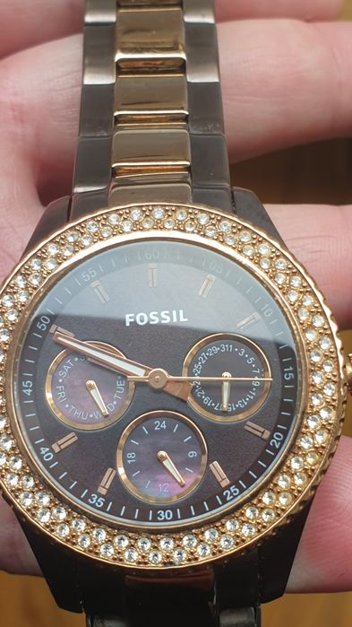 Vând ceas damă FOSSIL ES-2955.