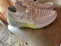 Under Armour Hover