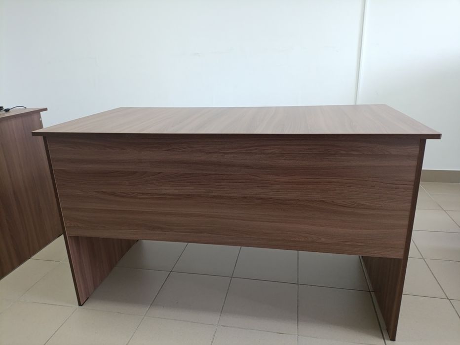 Кожанный диван75000брал за 98000,кожанный кресло35000, столы по 15