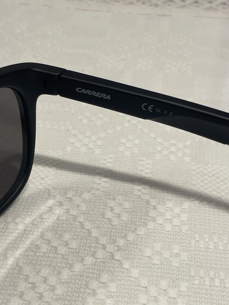 Carrera polarized