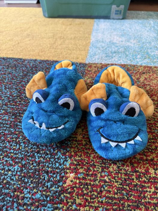 Lot papuci de casa marimea 24-25