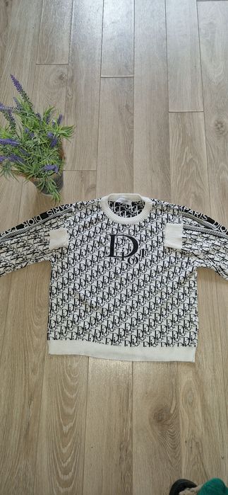 Блуза,пуловер Christine ,Avin