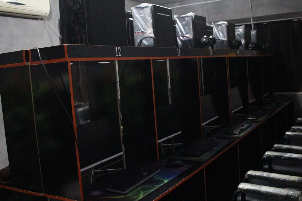 Игровой клуб учун стол