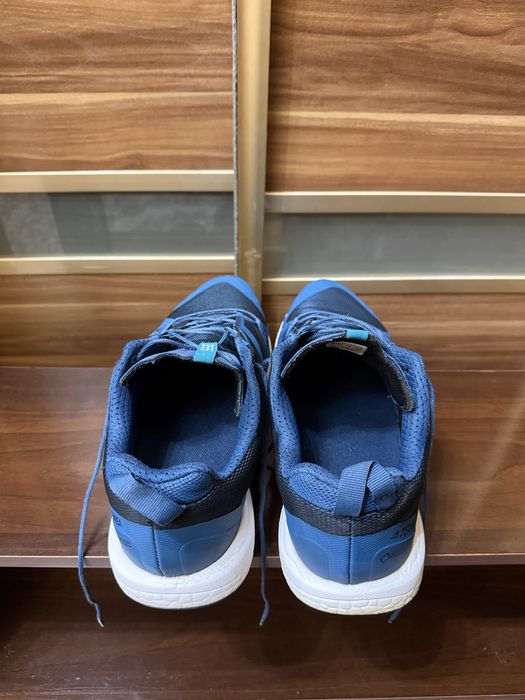 Кроссовки Adidas б/у