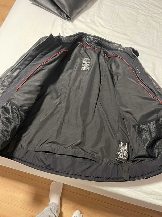 Geaca/vesta moto de piele de vanzare