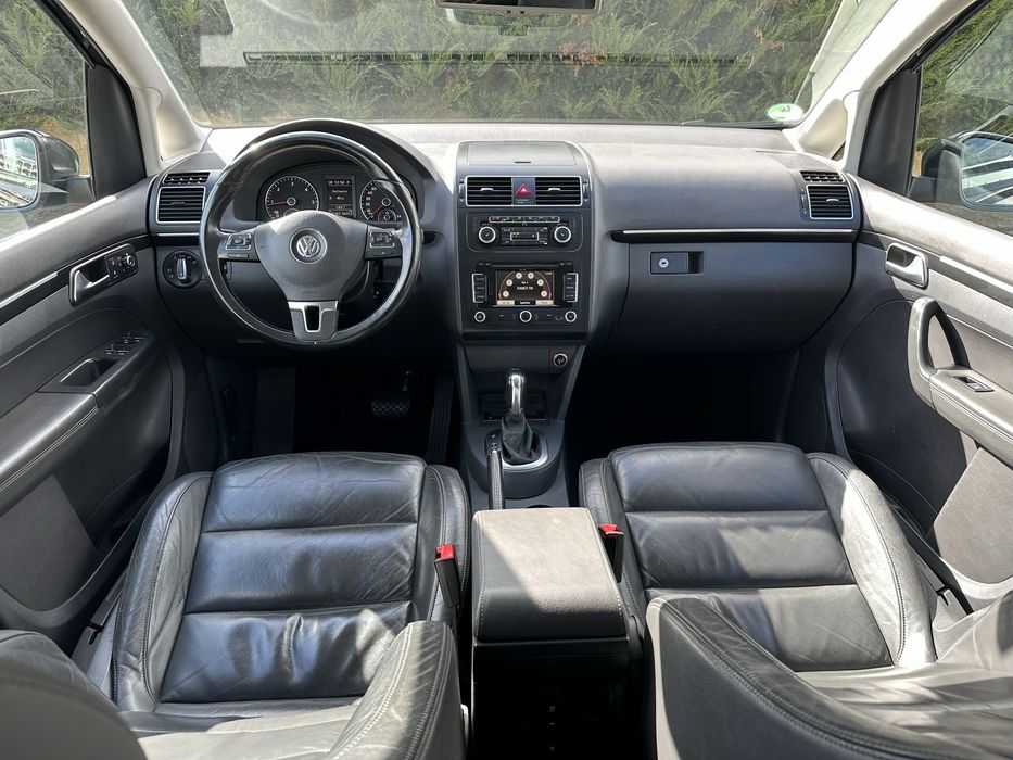 Volkswagen Touran 2.0 TDI 140 CP 7 Locuri/Xenon/Navi/Climatronic/Jante