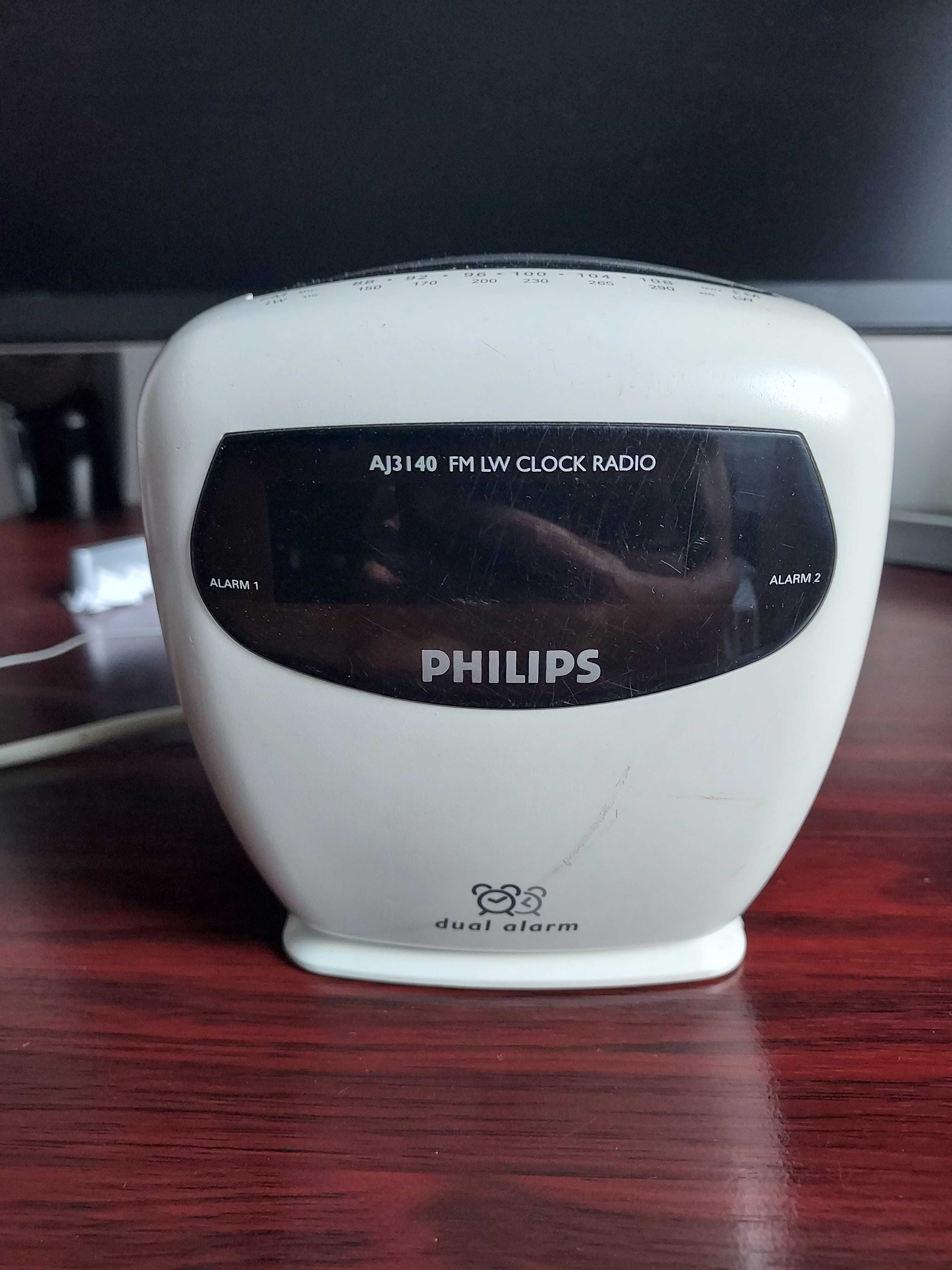 ceas cu dubla alarma si cu radio Philips