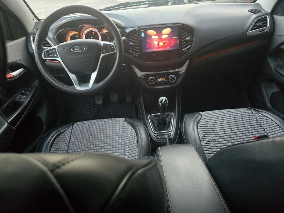 Срочно продаётся Lada Vesta SW Cross 1.6