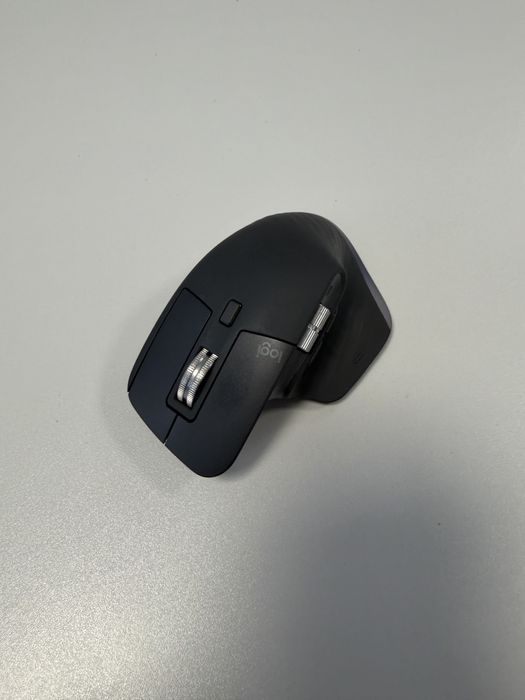 Vând mouse Logitech Performance MX 3
