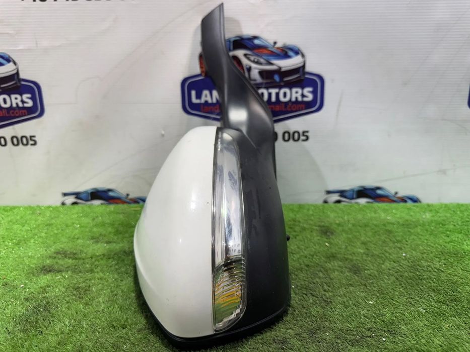 OGLINDA DREAPTA 1-3 PINI / 2-6 PINI PEUGEOT 208 2015 1.0 BENZINA / BERLINA 3 USI COD OEM 232673078 1611240380 2012-2019