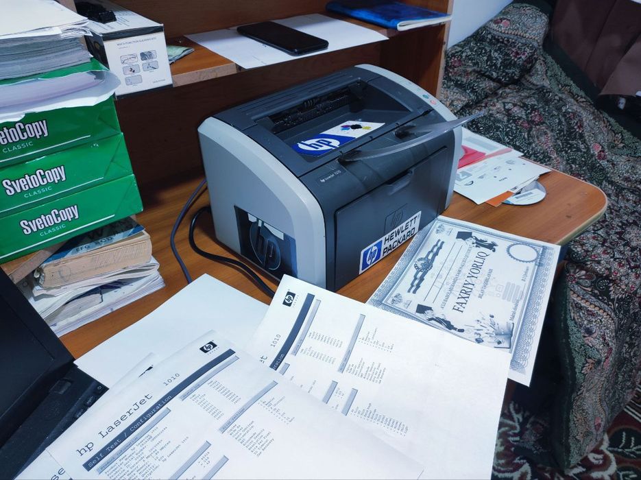 HP tezkor printer, zaprafka polni,Hama yeri Ishlaydi karopka dakument