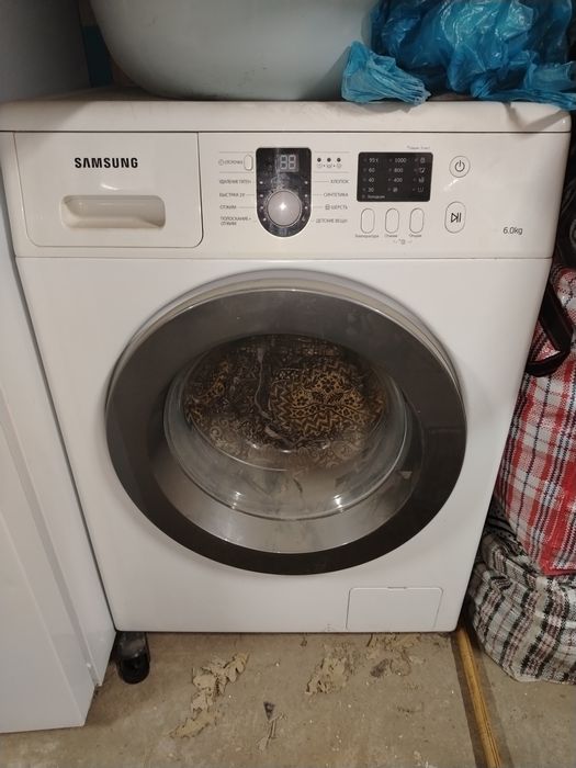 Продам стиральную машину