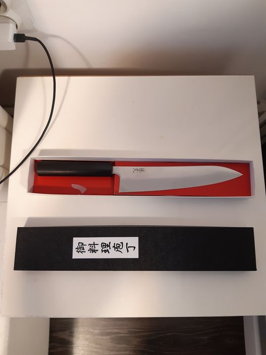 Cutit  nou bucatar japonez Tsunehisa Aogami Super.