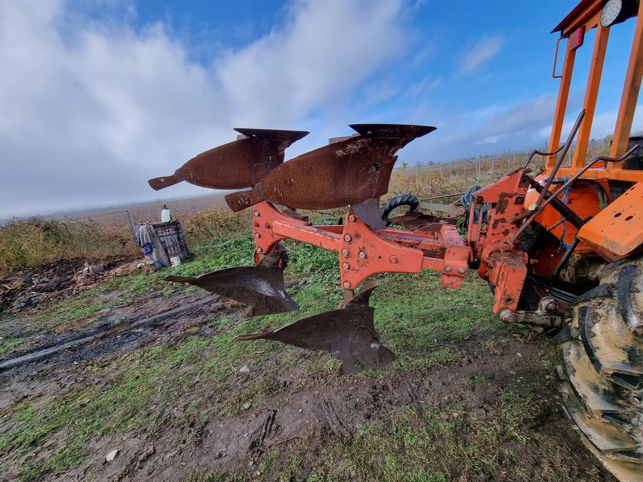 Plug reversibil manual. Vând sau schimb cu unul mai mic