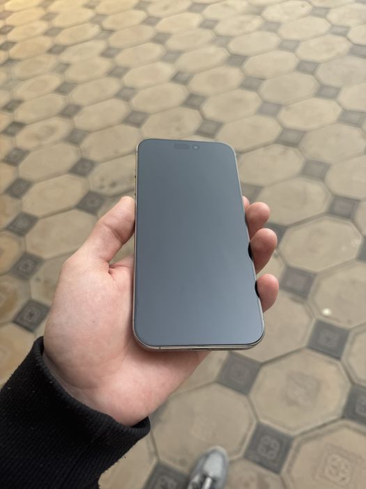 Продам iPhone 16 Pro Max