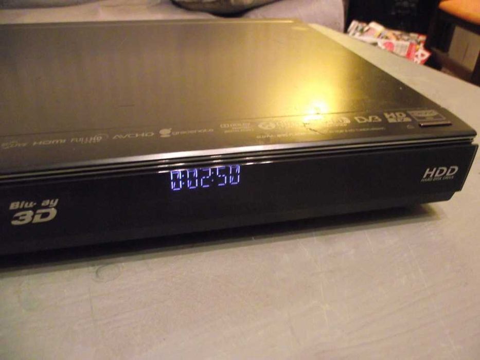 Hard disk recorder with 3D Blu-ray Combi TUNER HD