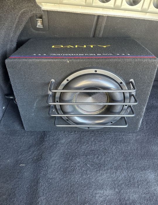 Сбуфер в идеальном состояние срочно продаю