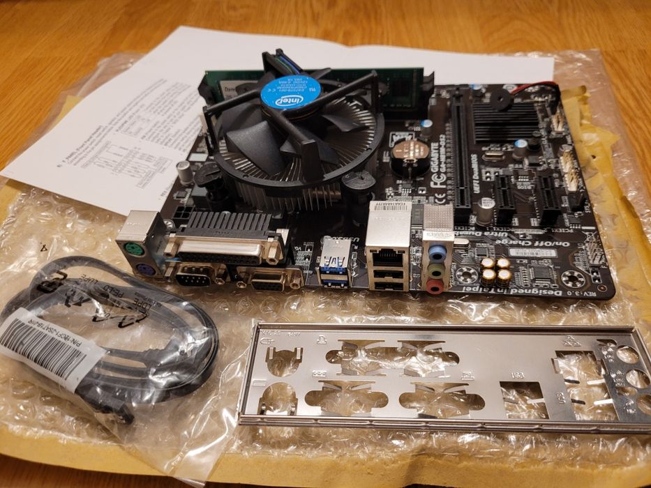 Kit MB Gigabyte GA-H81M-DS2,Rev.3.0,Intel i5 4570,8Gb DDR3 1600Mhz,imp