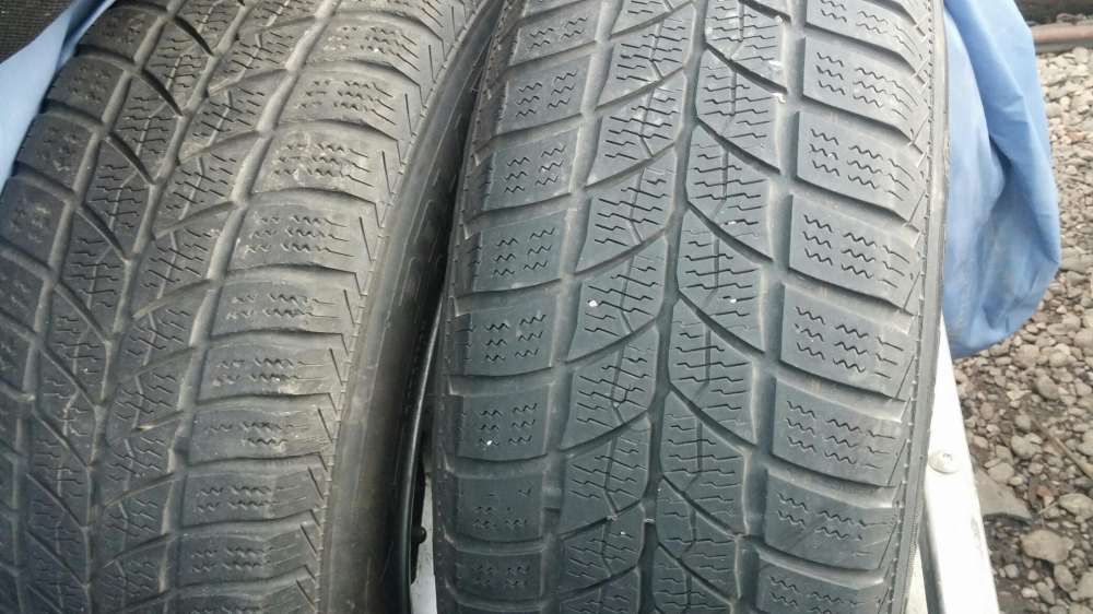 Genti de aluminiu cu cauciucuri de iarna 185/65r15 5×120