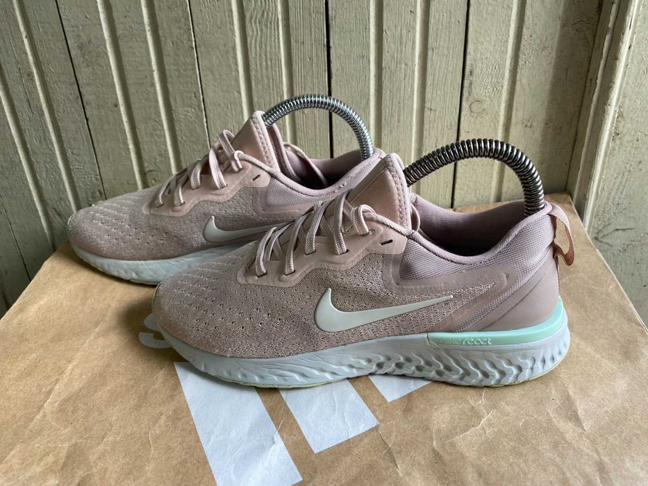 ''Nike Odyssey React''оригинални маратонки 37.5 номер