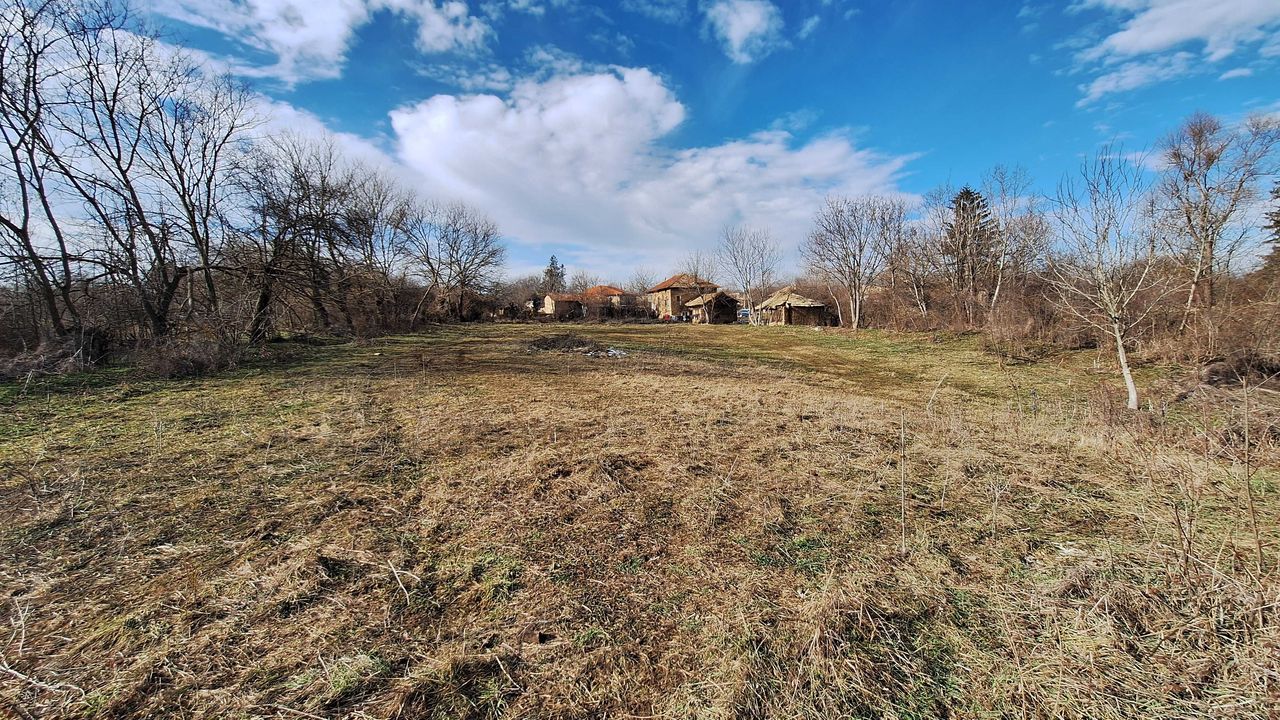Продава се Парцел в Попово - 2500 кв.м за 2 €/кв.м - Снимка #3