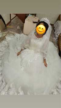 Продаётся свадебное платье.Размер 42-46 регулируется корсетом