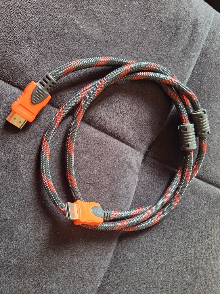 HDMI sotiladi orginal 5 ta