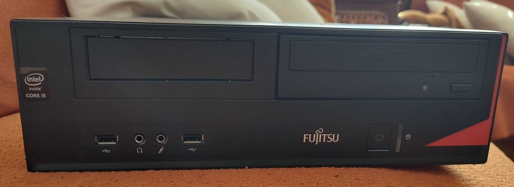Calculator PC Fujitsu Esprimo E520 I5-4400 16Gb RAM 256 SSD 512 HDD
