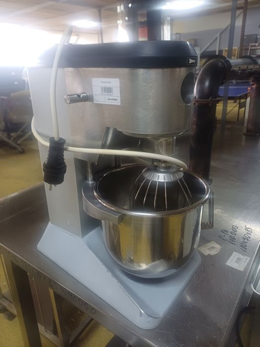 Миксер,тестоме,кондитерская витрина