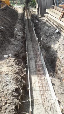 Vand garduri si porti