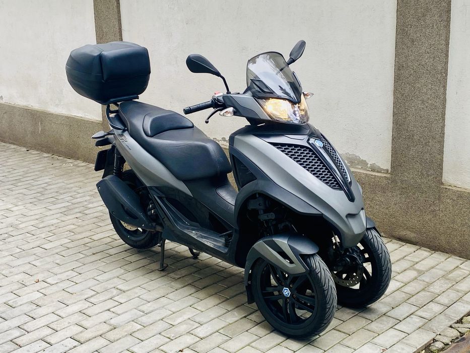 Vand Piaggio Mp3 300 Yourban se conduce cu  permis B